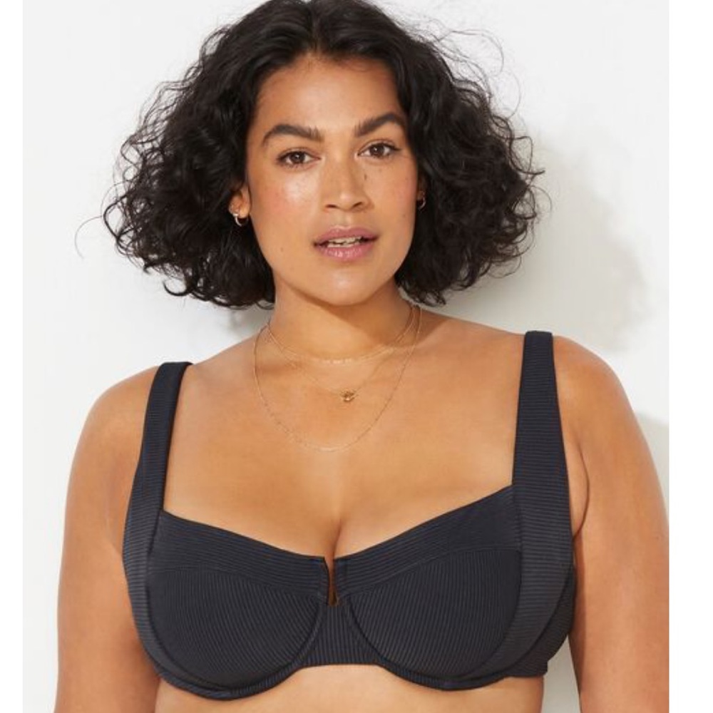 NEW Ribbed Underwire Bikini Top